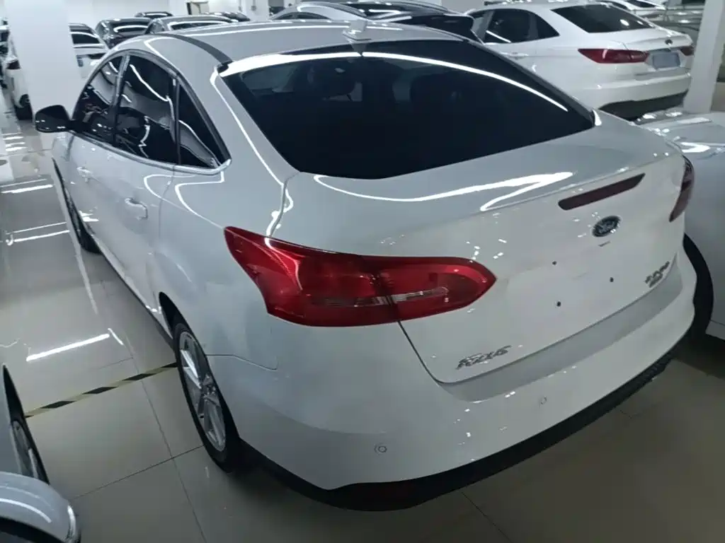 Ford Focus — миниатюра 5