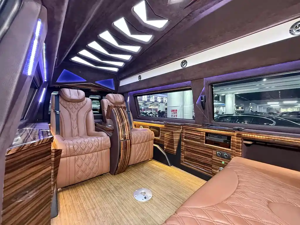 Ford E350 — миниатюра 14