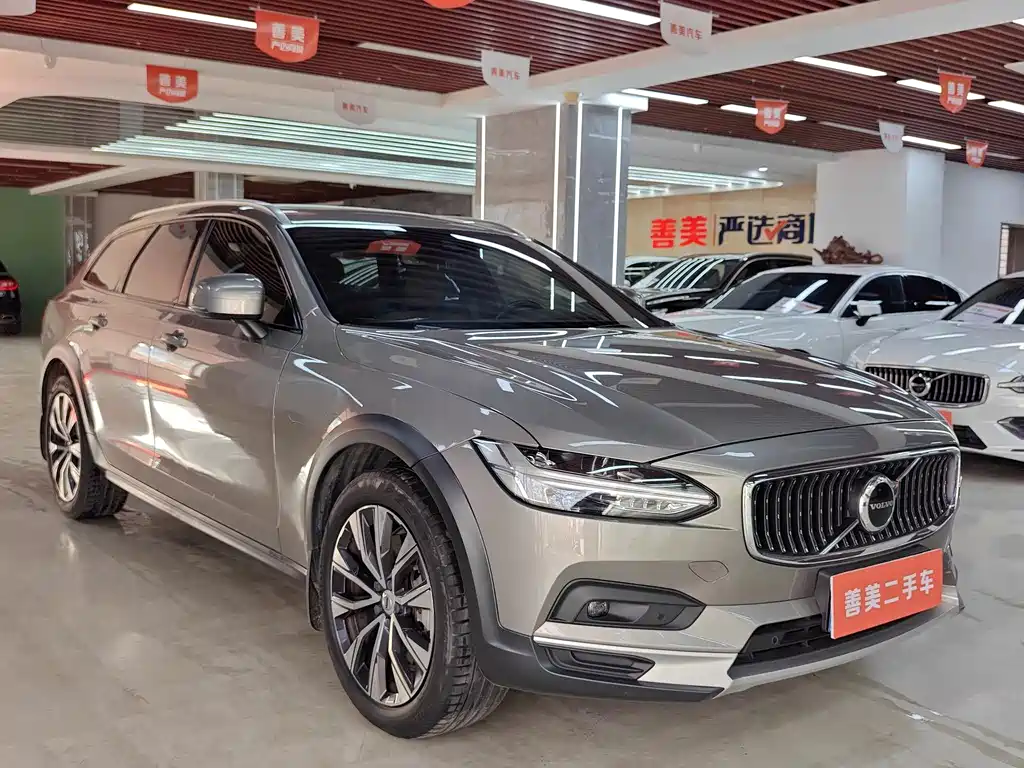 VOLVO V90