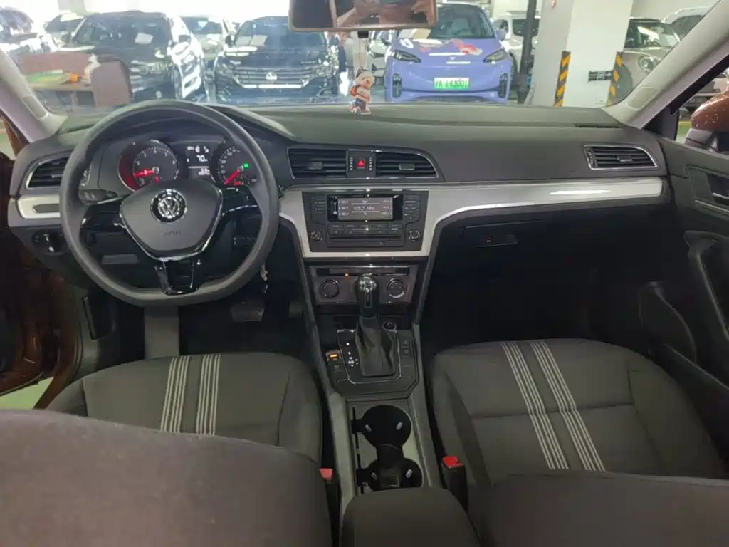 Volkswagen Lamando — миниатюра 10