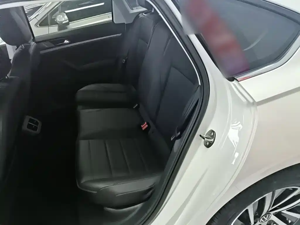 Volkswagen Lavida — миниатюра 17