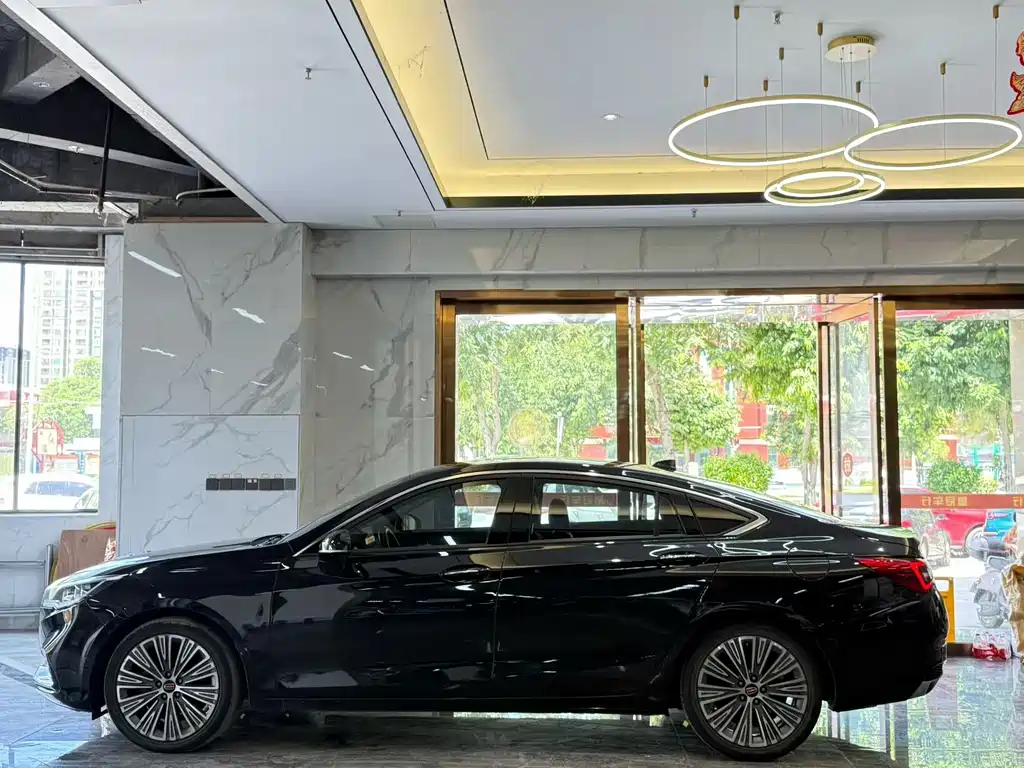 Hongqi Hongqi H5 — миниатюра 7