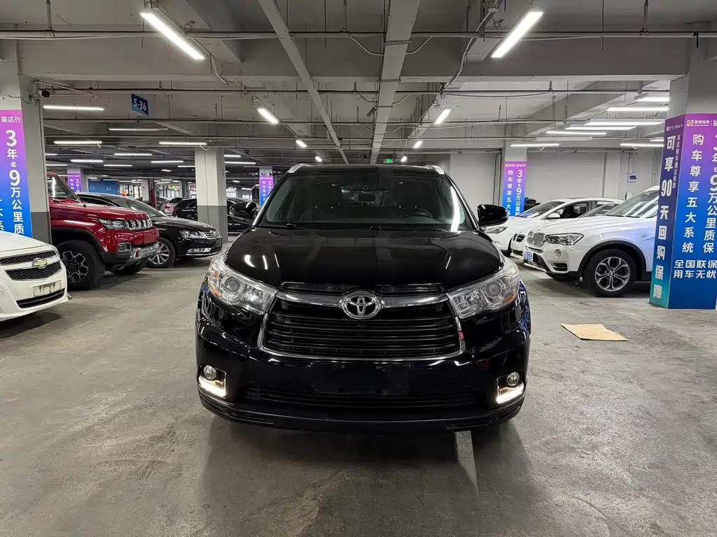 TOYOTA HIGHLANDER