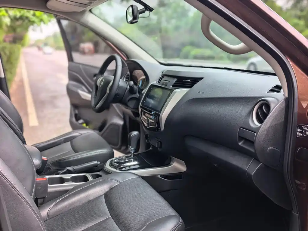 Nissan Navara — миниатюра 10
