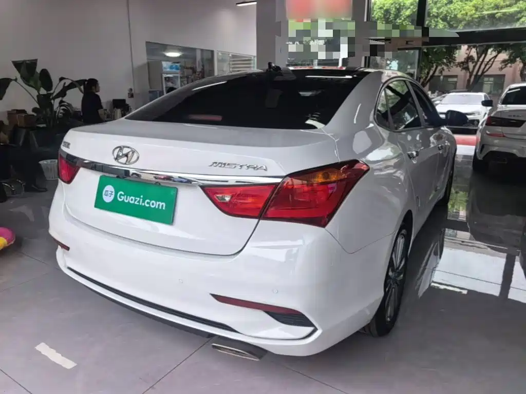 Hyundai Mistra — миниатюра 7
