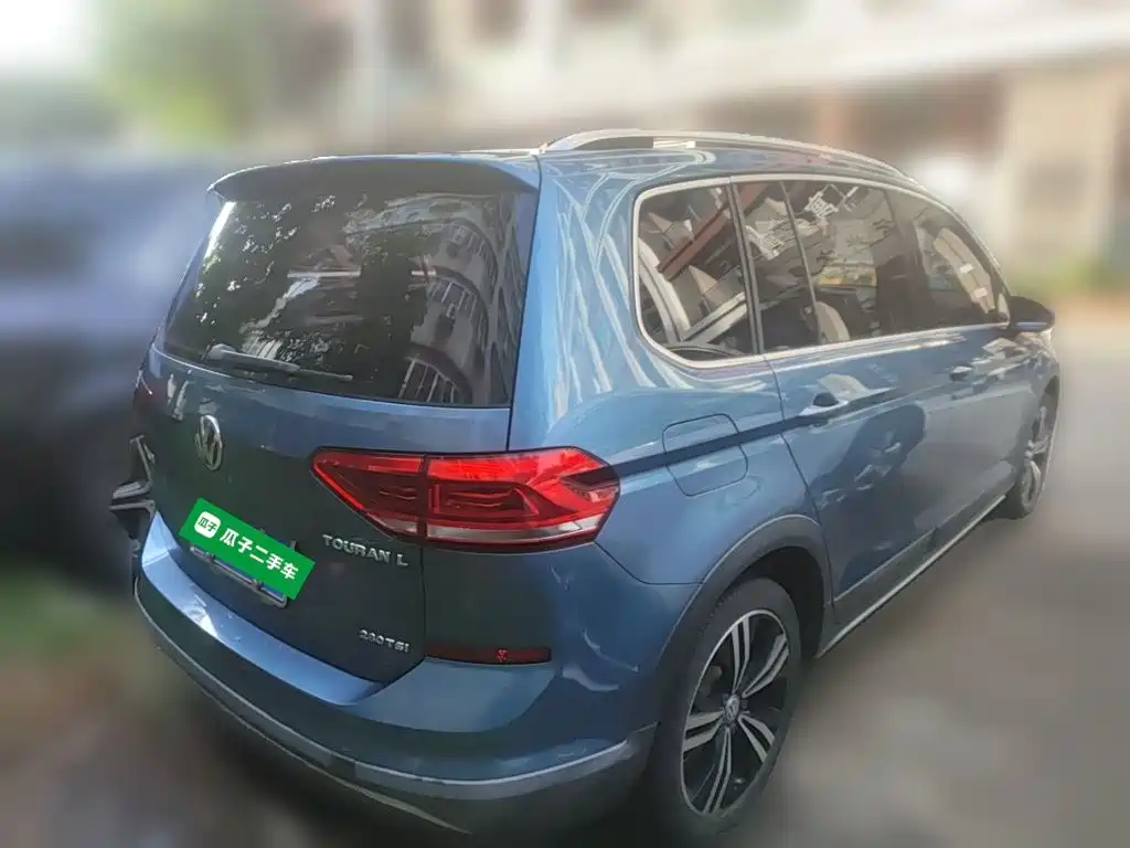 Volkswagen Touran — миниатюра 4