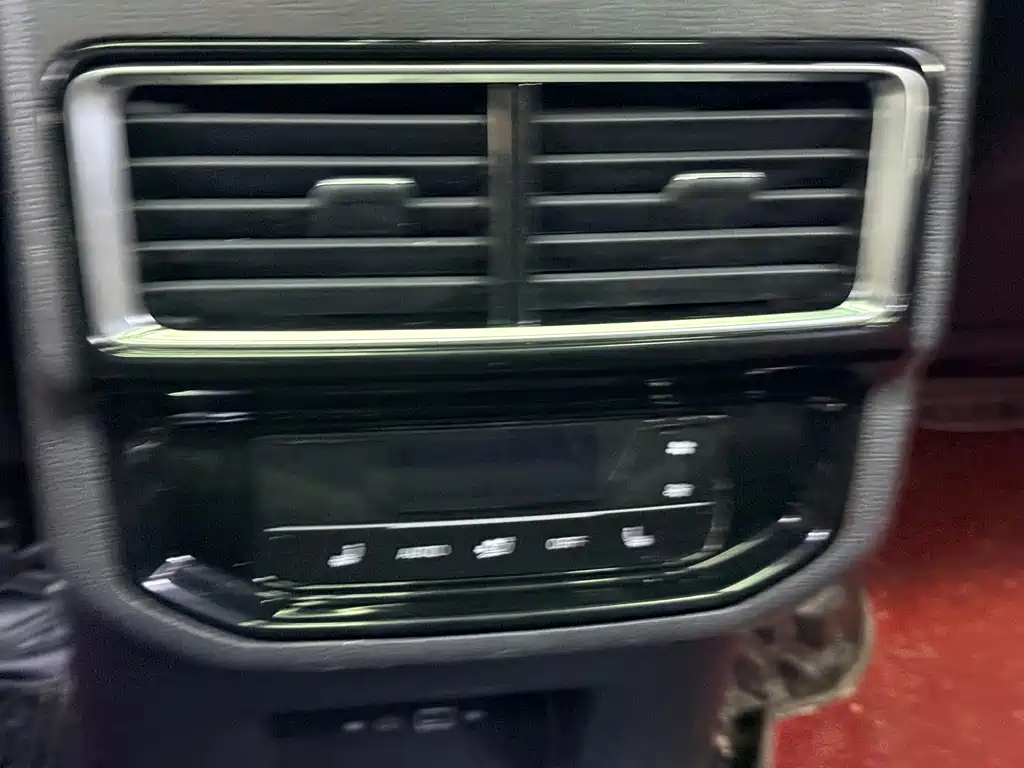 Volkswagen Teramont — миниатюра 12