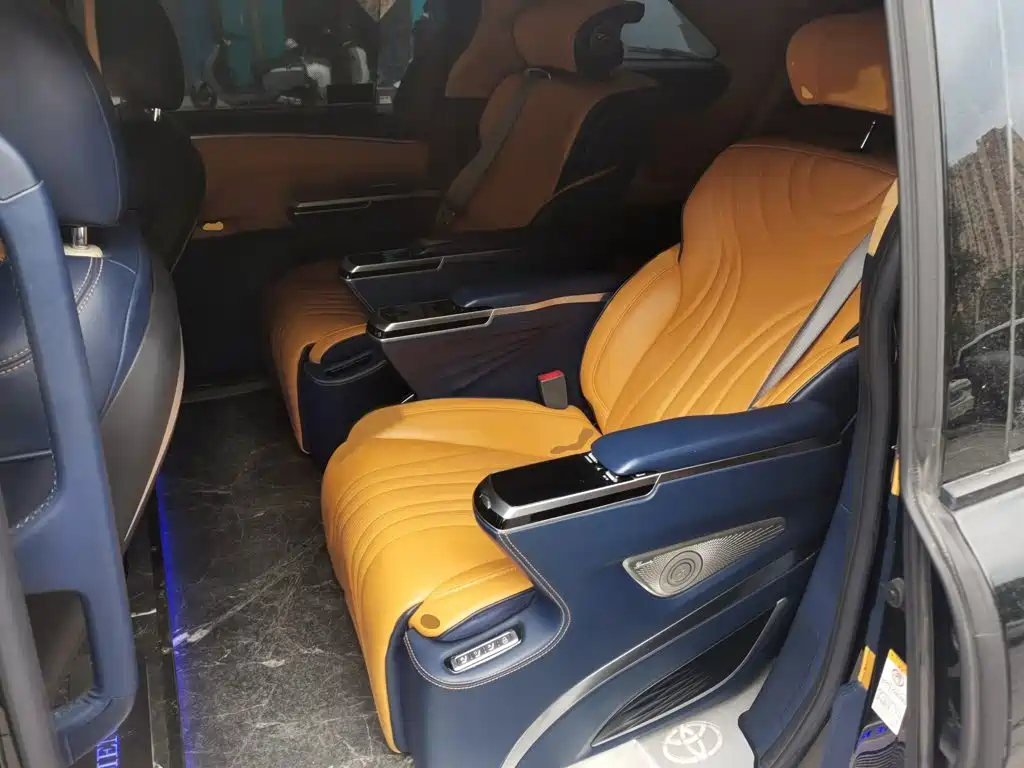 Toyota Sienna — миниатюра 15