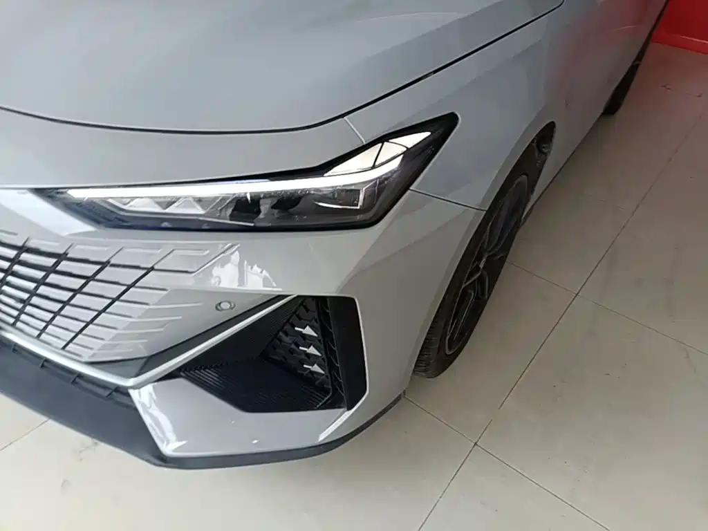 Changan UNI-V — миниатюра 24