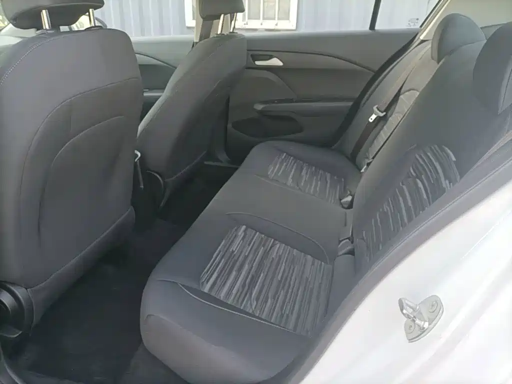 Chevrolet Cavalier — миниатюра 17