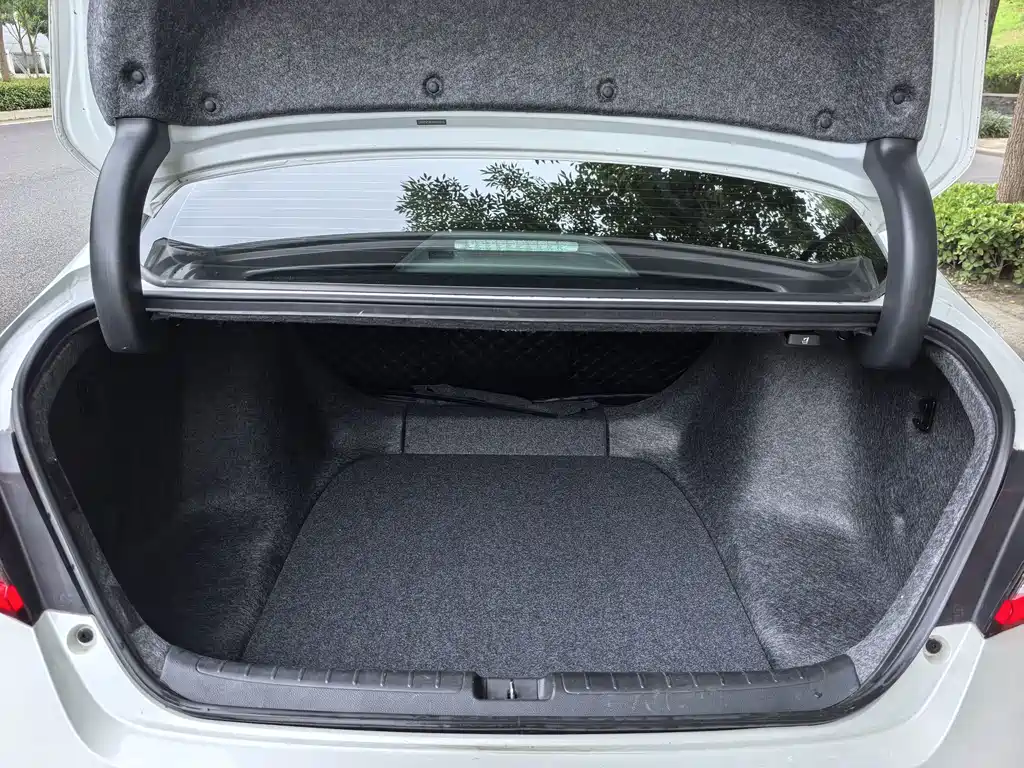 Honda Accord — миниатюра 18