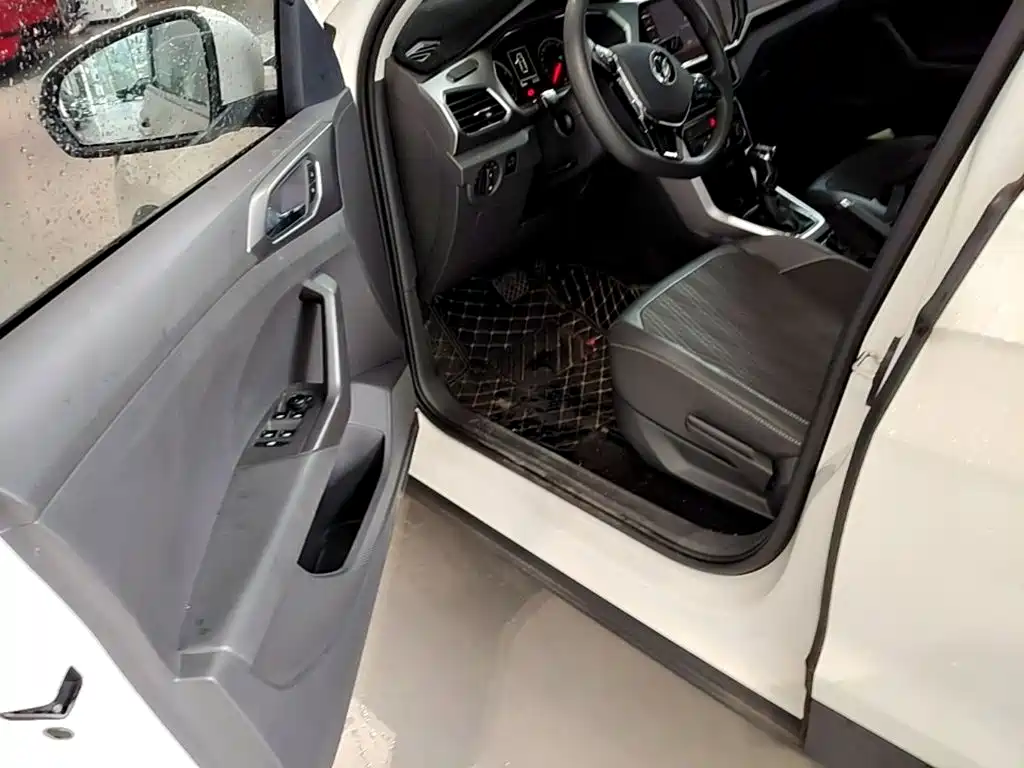 Volkswagen T-Cross — миниатюра 16