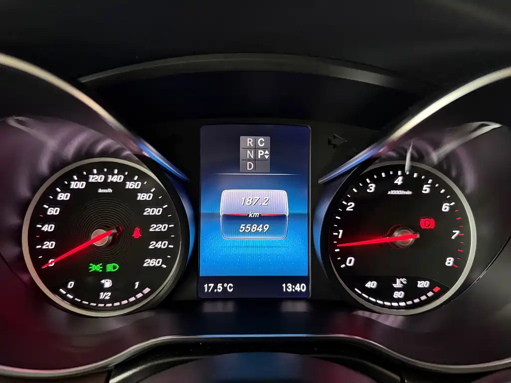Mercedes-Benz V-Class — миниатюра 21