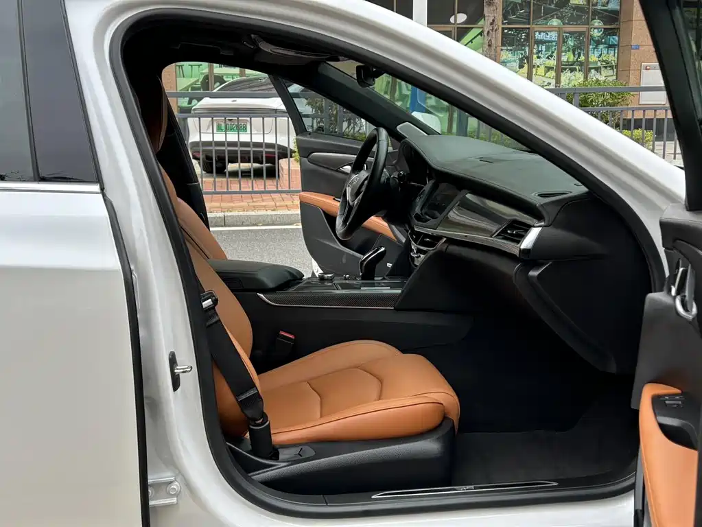Cadillac CT6 — миниатюра 10