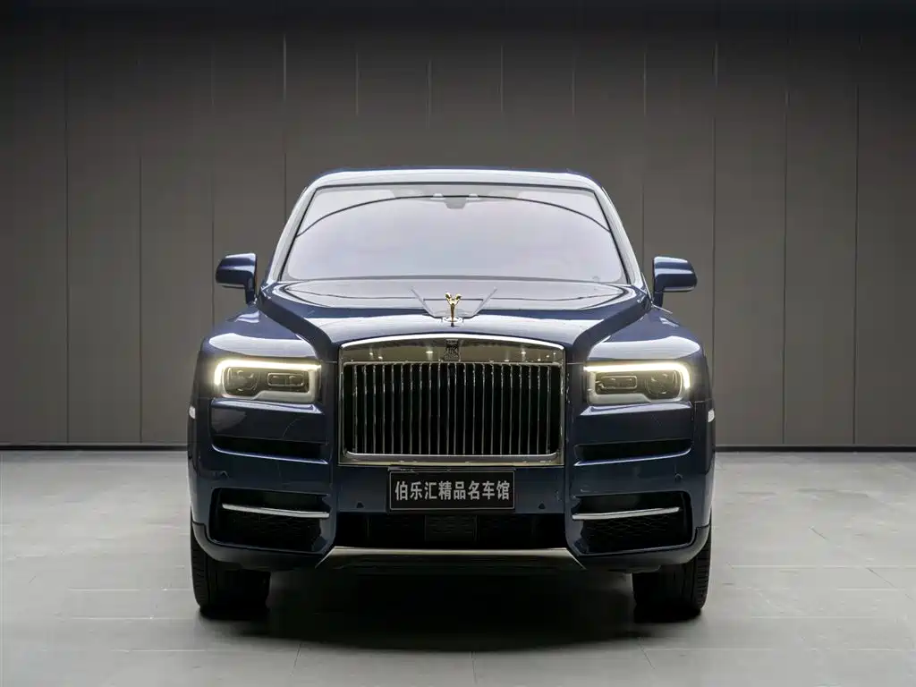 Rolls-Royce Cullinan 2018 мест