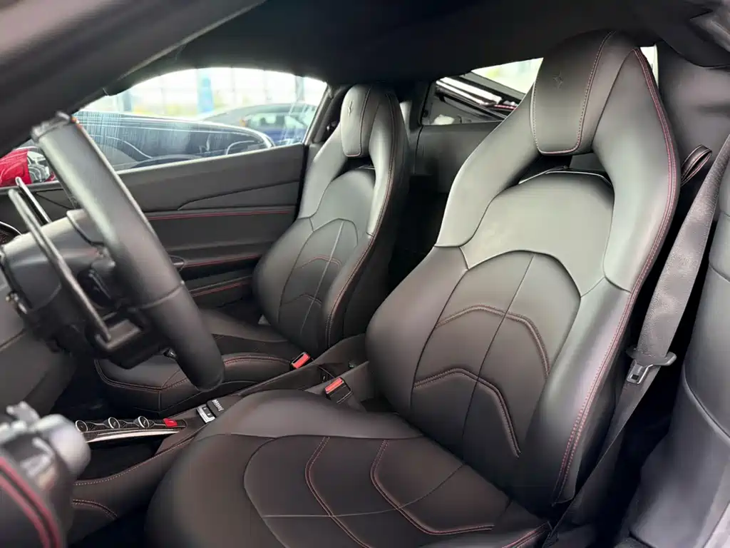 Ferrari 488 — миниатюра 9