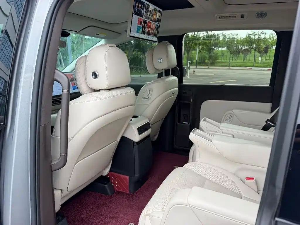 Li Auto Li MEGA — миниатюра 16