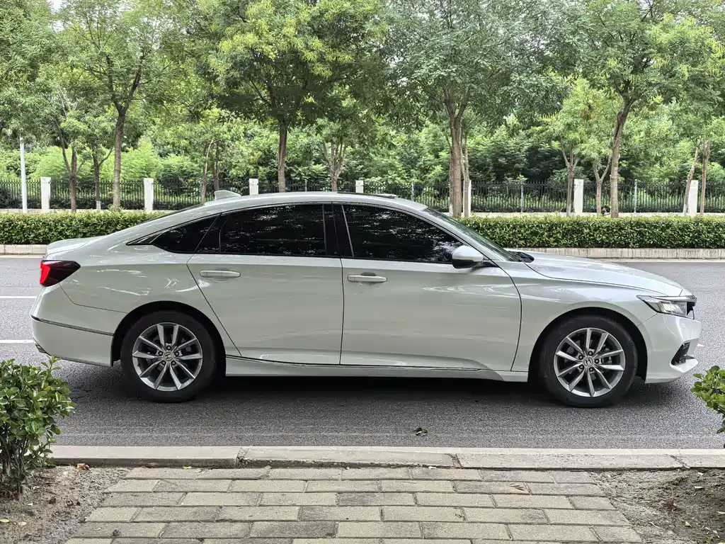 Honda Accord — миниатюра 3