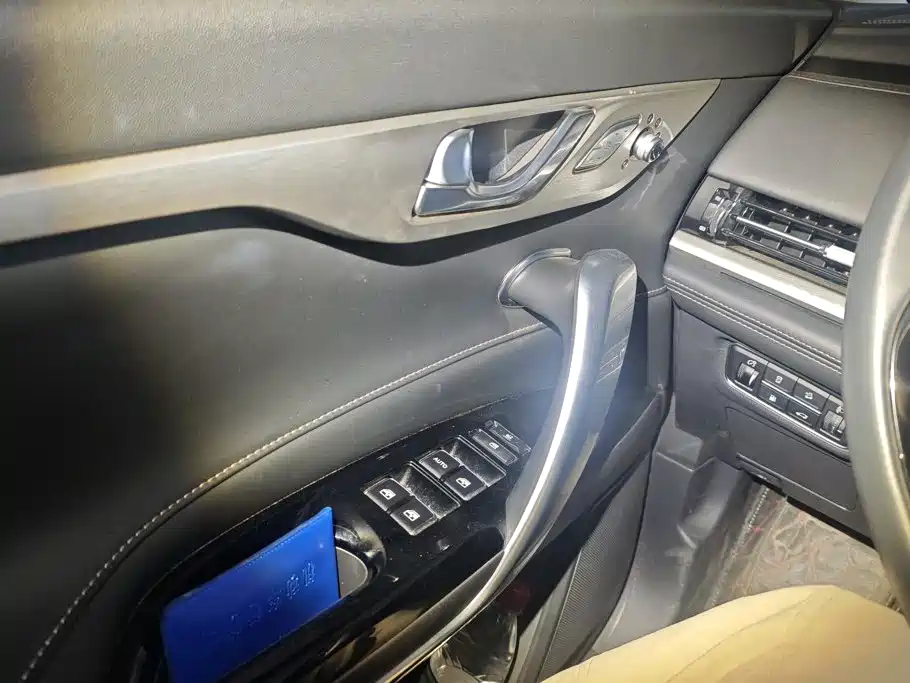 Changan CS95 — миниатюра 7