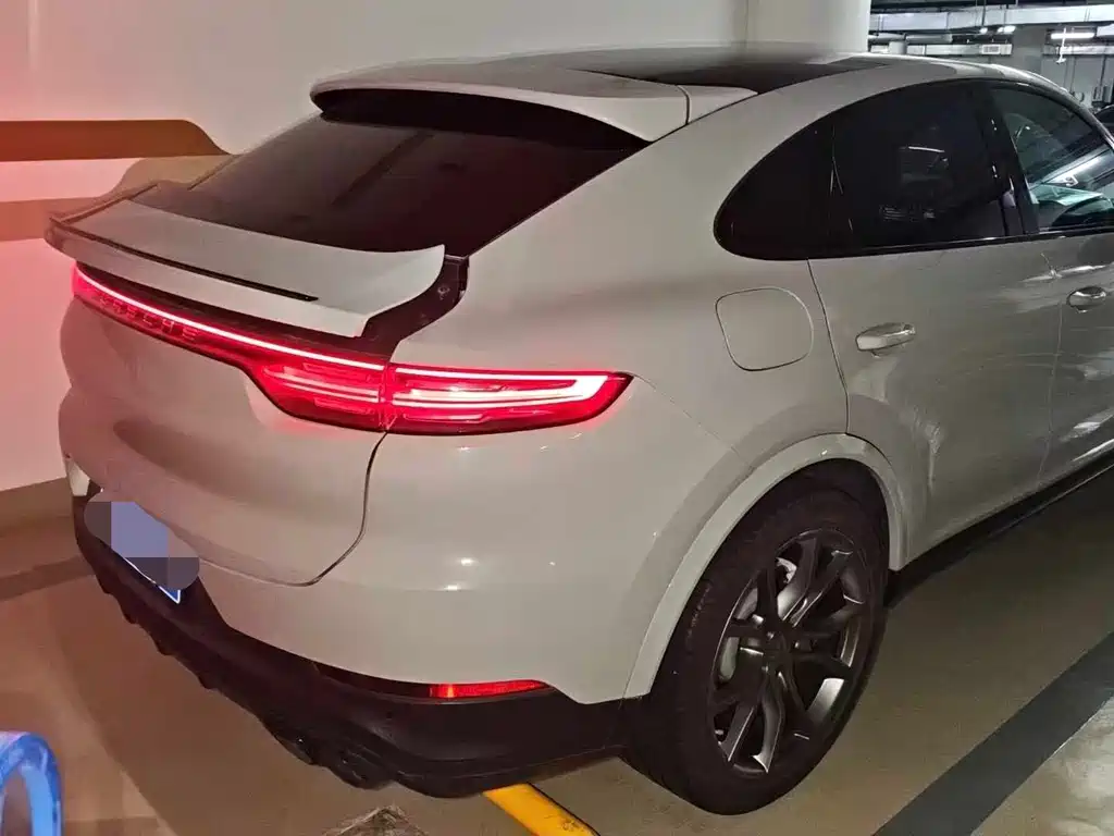Porsche Cayenne — миниатюра 3
