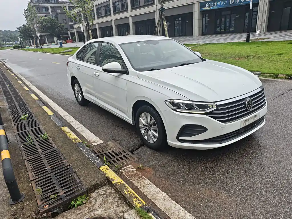 Volkswagen Lavida — миниатюра 2
