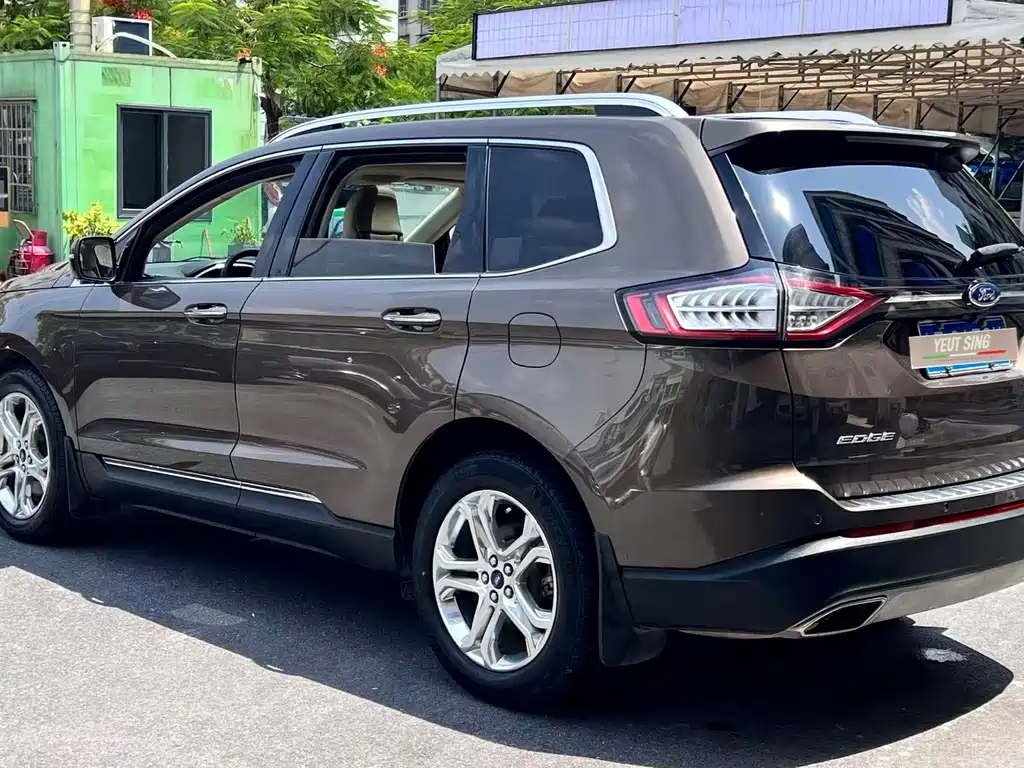 Ford Edge — миниатюра 12