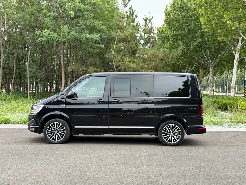 Volkswagen Multivan — миниатюра 4