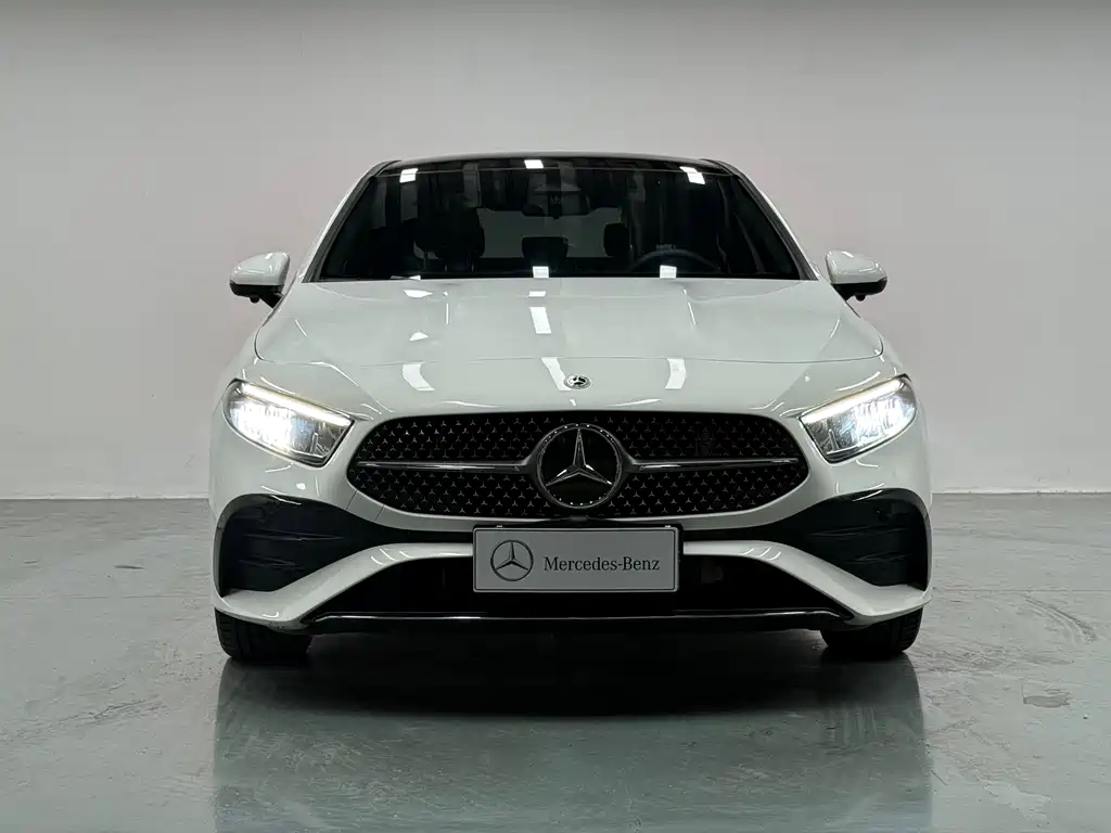 Mercedes-Benz A-Class A 2024 A 200 L Fashion