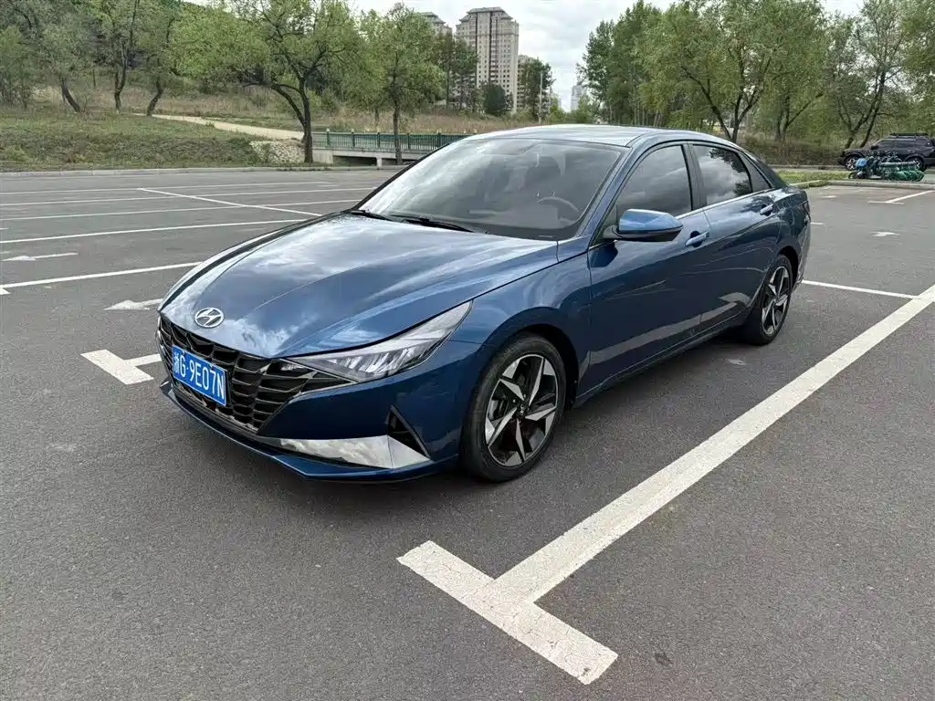Купить Hyundai Elantra