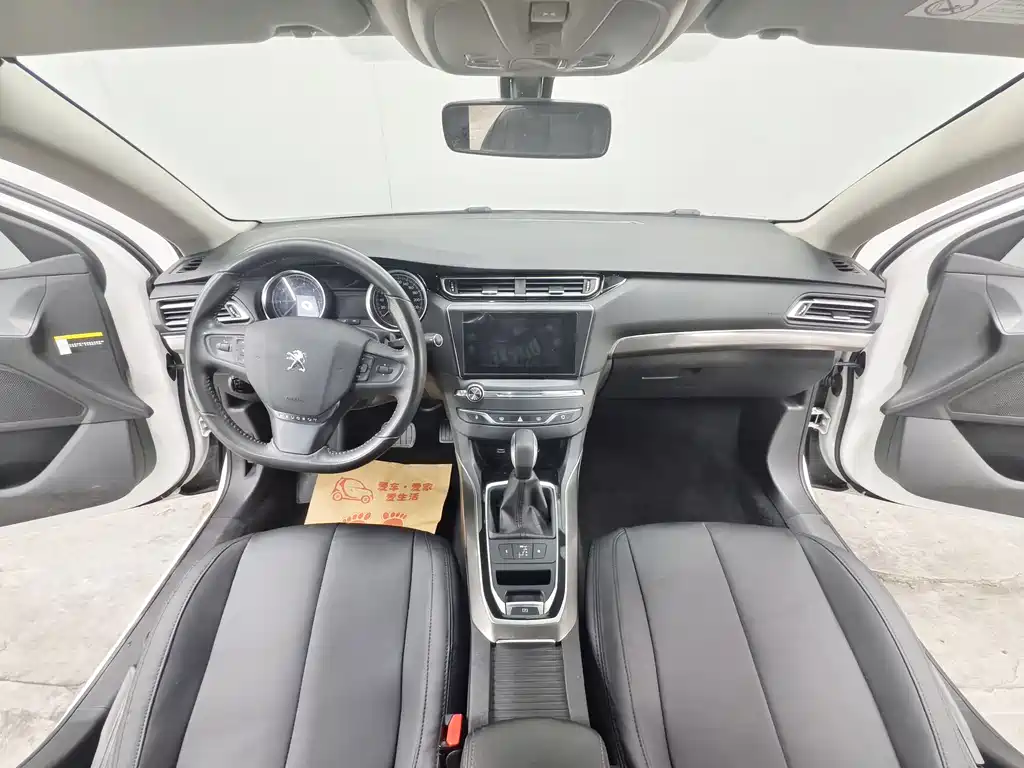 Peugeot 408 2016 1.6T AT Luxury