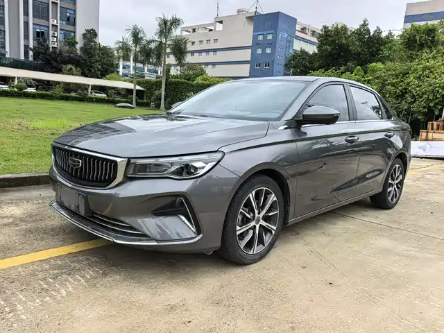 2022 Geely Emgrand