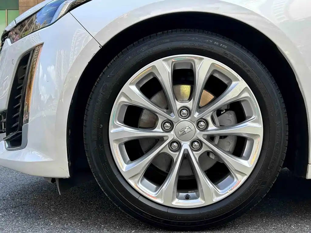 Cadillac CT5 — миниатюра 30