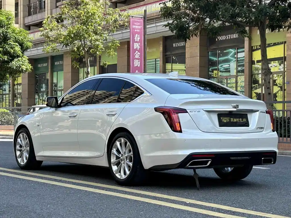 Cadillac CT5 — миниатюра 6