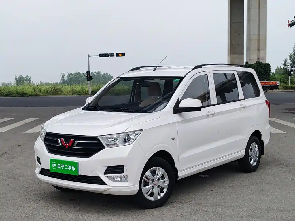 Wuling Hongguang — миниатюра 2