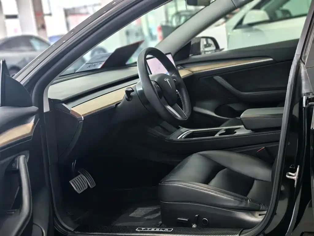 Tesla Model 3 2021 Performance