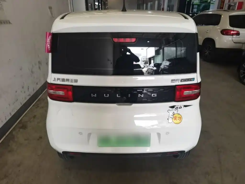 Wuling MINIEV — миниатюра 6