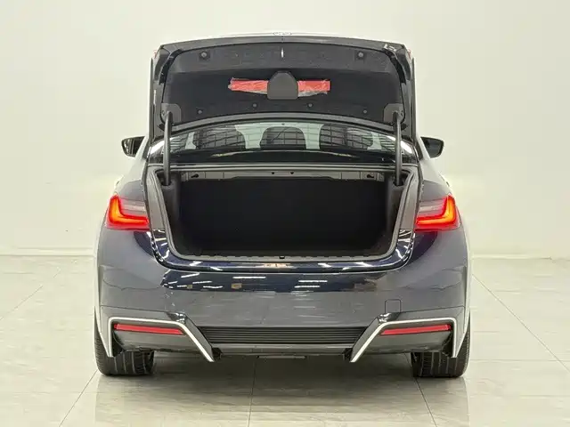 BMW i3 — миниатюра 12