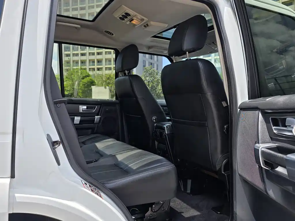 Land Rover Discovery 2015 3.0 SDV6 HSE