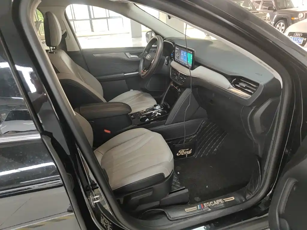 Ford Escape — миниатюра 25