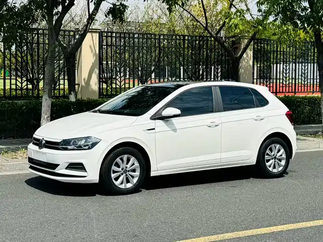 VOLKSWAGEN POLO 2021