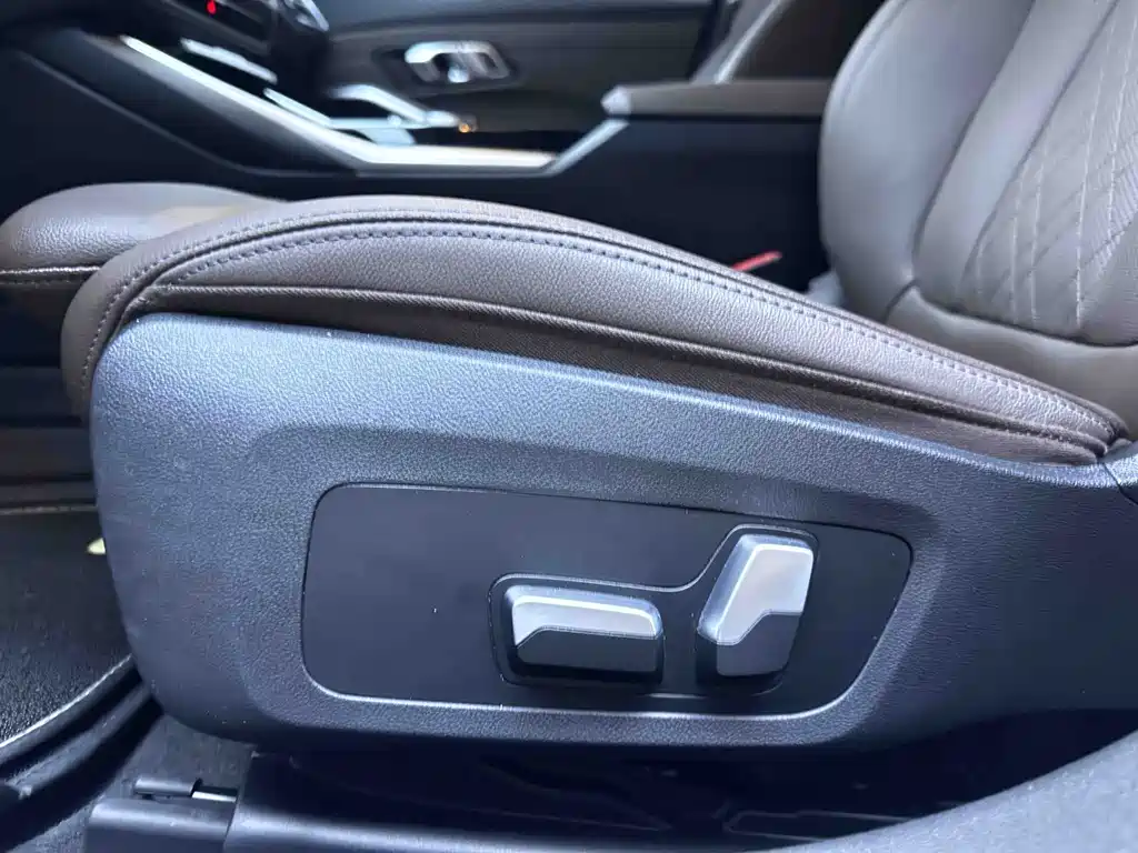 BMW 3 Series — миниатюра 17