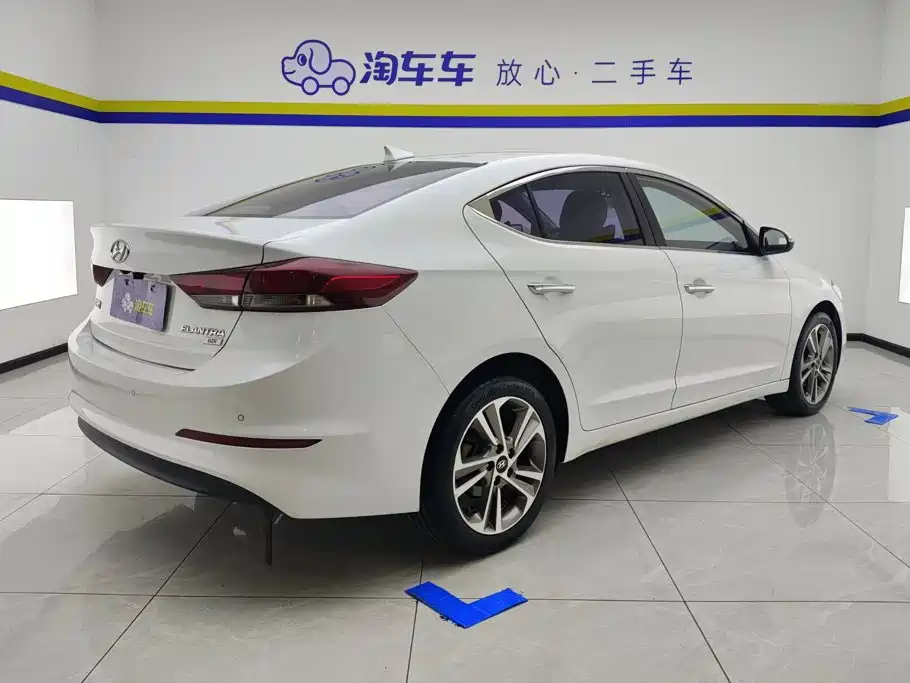 Hyundai Elantra — миниатюра 3