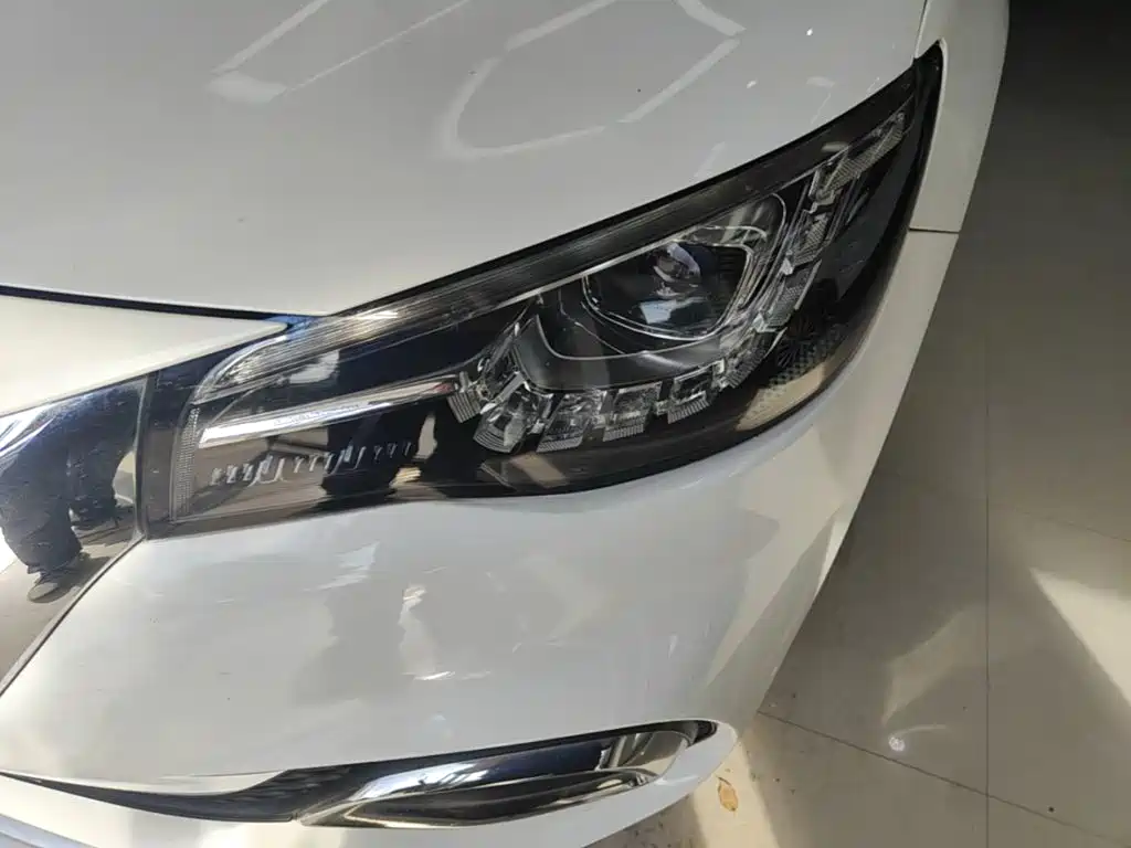 MG HS — миниатюра 24