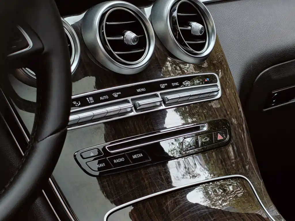 Mercedes-Benz GLC 2017 GLC 260 4MATIC