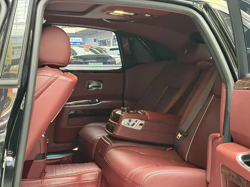 Rolls-Royce Ghost 2015 Series II Long Wheelbase