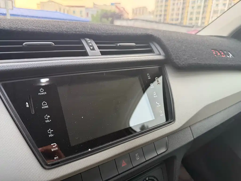 Skoda Fabia — миниатюра 9