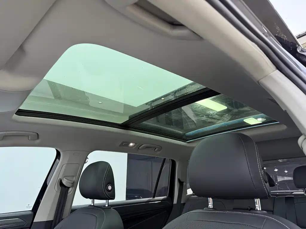 Volkswagen Tiguan L — миниатюра 7