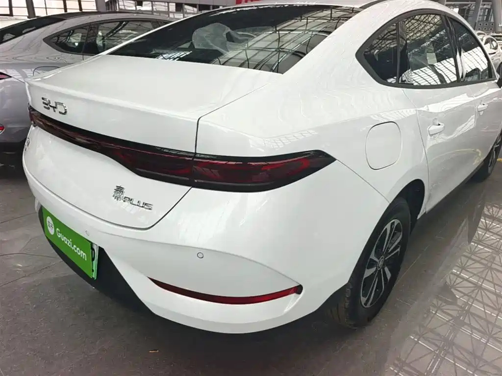 BYD Qin Plus PLUS 2025 DM-i Smart Drive 128KM