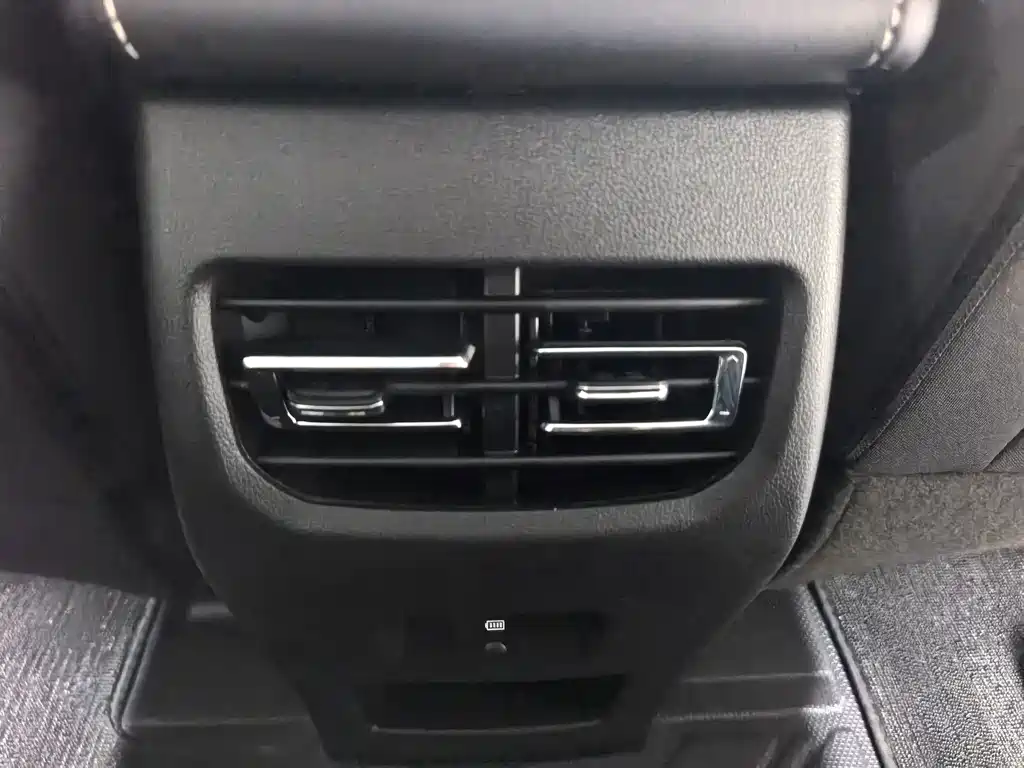Haval M6 — миниатюра 10