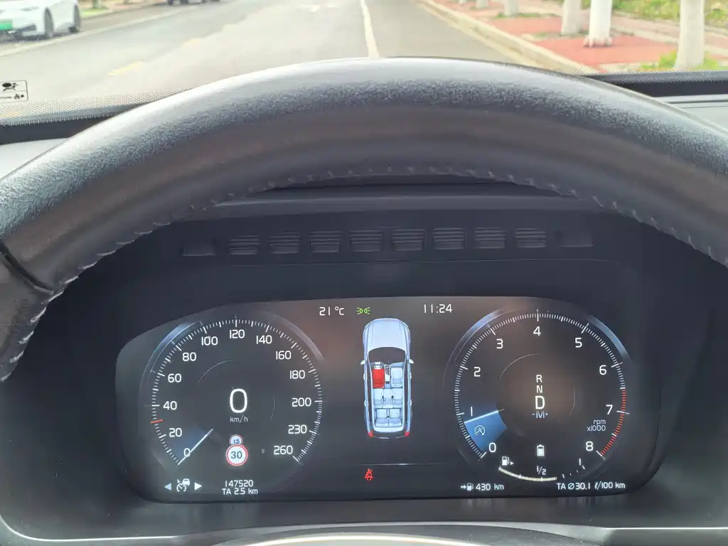 Volvo XC90 — миниатюра 20